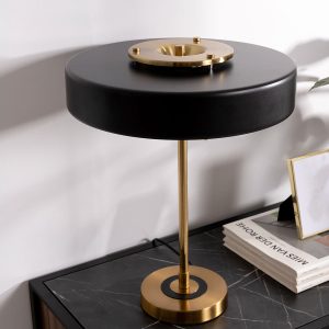 LÁMPARA ESCRITORIO 42*35 CM, PANTALLA NEGRO MATE, PIE DORADO