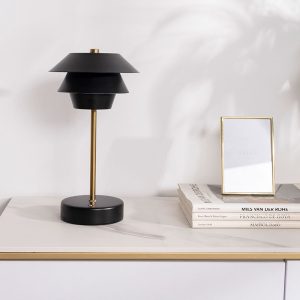 LÁMPARA PORTATIL POUL NEGRO Y DORADO. 31*17 CM