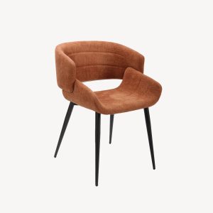Silla Greta 77 × 57 × 60 cm, asiento curvado tapizado caldera con tela ignífuga y EasyClean, patas metálicas en negro